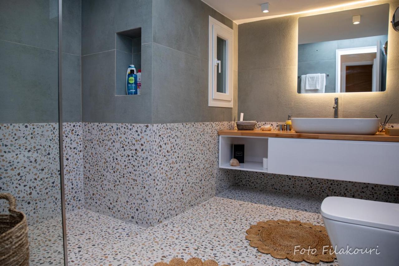 Artemis Suite Agia Marina  Exterior photo